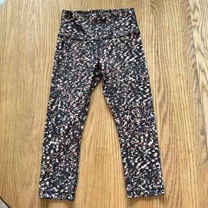 Lululemon Wunder Train High Rise Crop Legging 21”